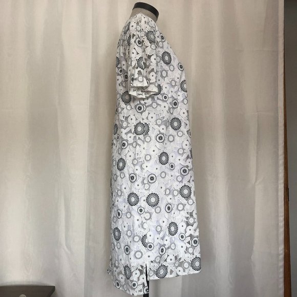 BCBGeneration White and Black Floral Dress - Picture 4 of 11